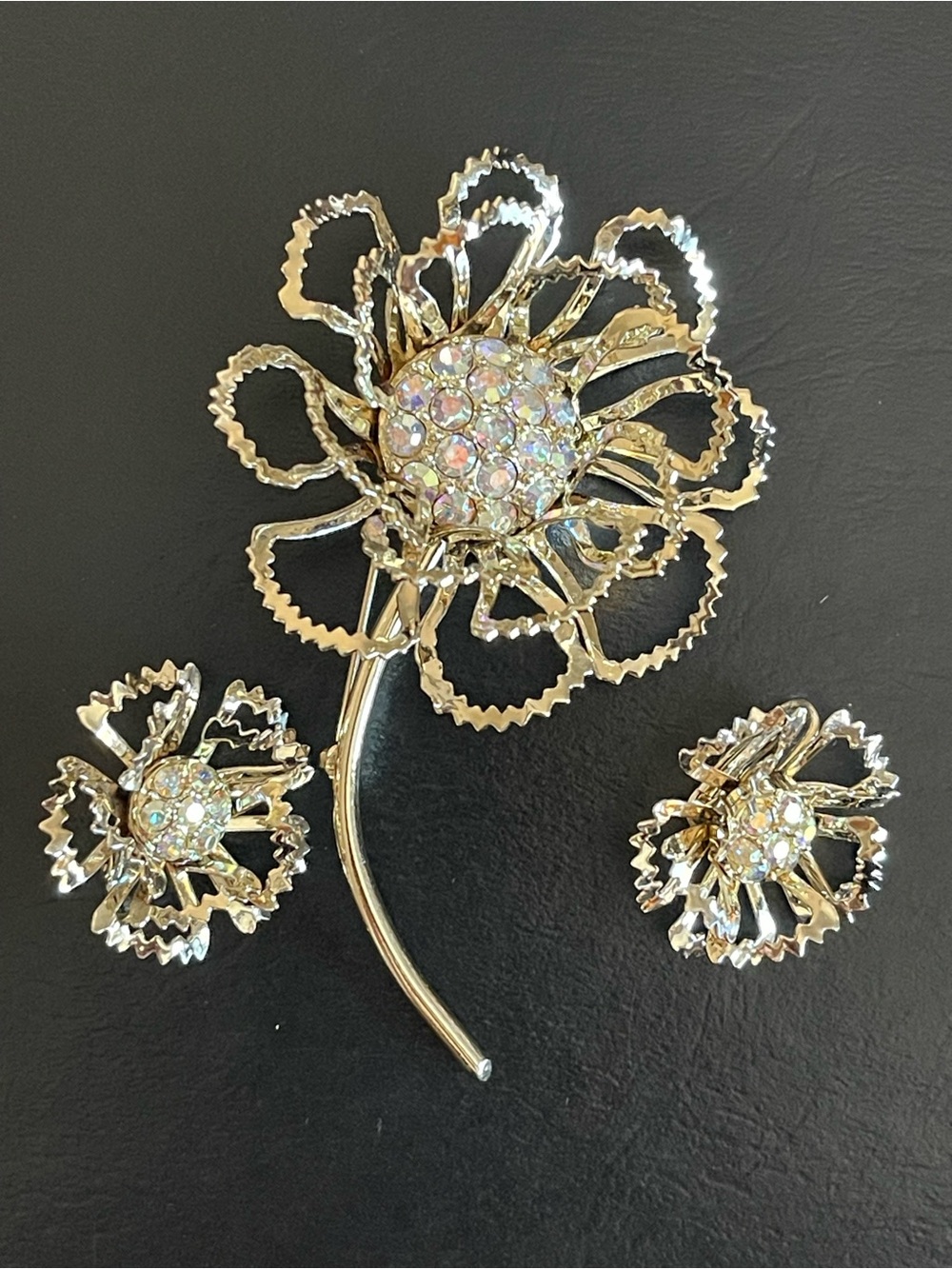 Vintage Sarah Coventry Gold Floral rhinestone Brooch and clip Earring Set .